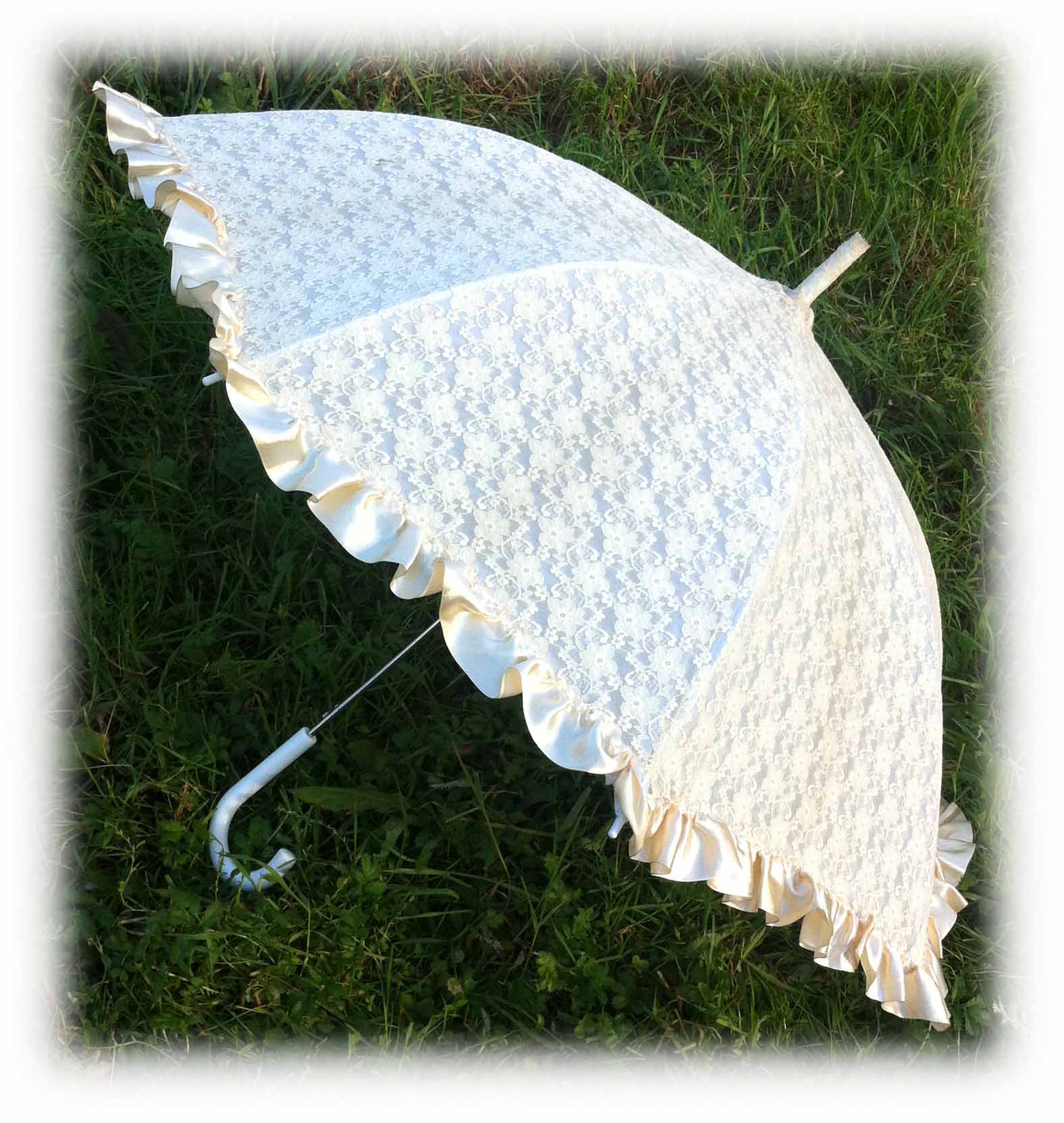 Кружевной свадебный зонт шампань, модель Аурелия
